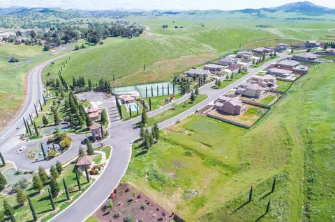 15 Via Mira Bella, Friant, CA 93626