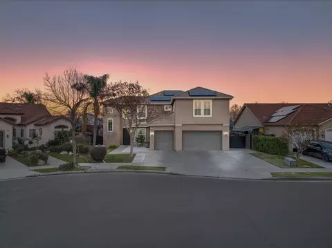 2662 Whitmore Ave, Clovis, CA 93619