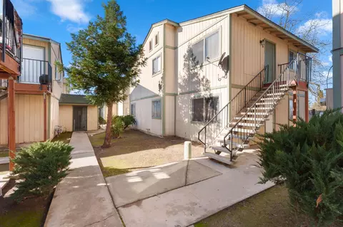 609 Moore St, Madera, CA 93638