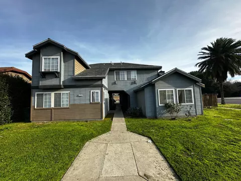 4270 W Regency Ave, Fresno, CA 93722