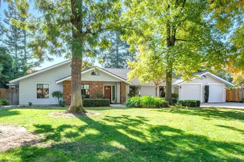 3215 W La Costa Ave, Fresno, CA 93711