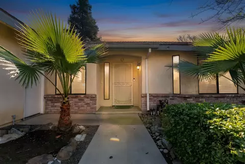 1722 Buckingham Ave, Clovis, CA 93611