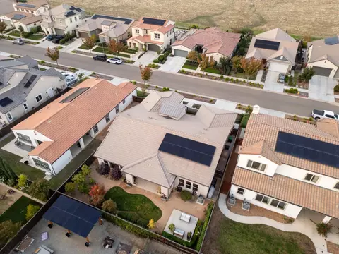 View/Area - 822 Overstone Ave, Madera, CA 93636 photo 8 of 9