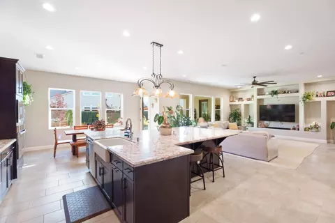 Kitchen - 822 Overstone Ave, Madera, CA 93636 photo 2 of 4