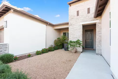 Exterior - 822 Overstone Ave, Madera, CA 93636 photo 9 of 9
