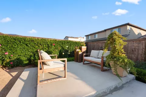 Exterior - 822 Overstone Ave, Madera, CA 93636 photo 3 of 9