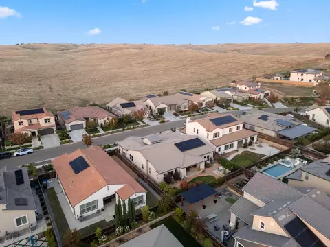 View/Area - 822 Overstone Ave, Madera, CA 93636 photo 6 of 9