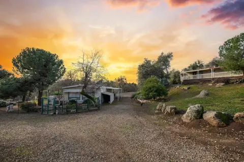 38150 Sumac Ln, Yokuts Valley, CA 93675