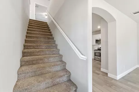 Entry Way - 2715 Las Rosas Ave, Clovis, CA 93619 photo 5 of 8