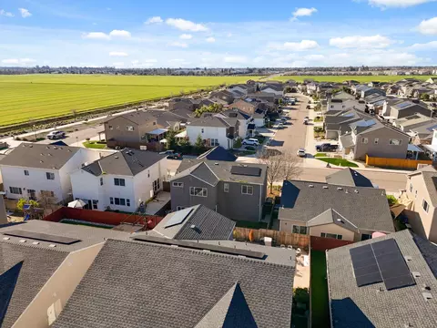 View/Area - 2715 Las Rosas Ave, Clovis, CA 93619 photo 3 of 16