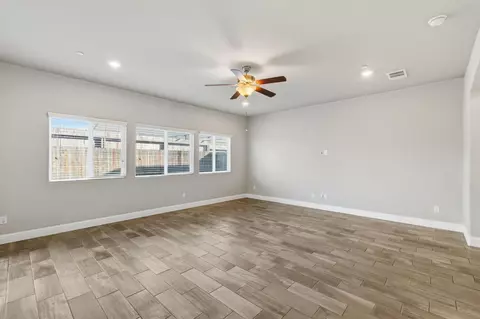 Living - 2715 Las Rosas Ave, Clovis, CA 93619 photo 4 of 7