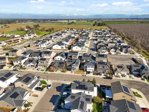 View/Area - 2715 Las Rosas Ave, Clovis, CA 93619 photo 14 of 16