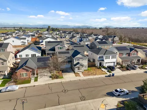 View/Area - 2715 Las Rosas Ave, Clovis, CA 93619 photo 10 of 16