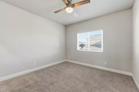 Bedroom - 2715 Las Rosas Ave, Clovis, CA 93619 photo 3 of 10