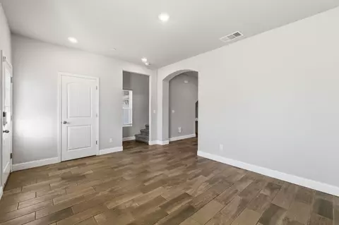 Living - 2715 Las Rosas Ave, Clovis, CA 93619 photo 2 of 7