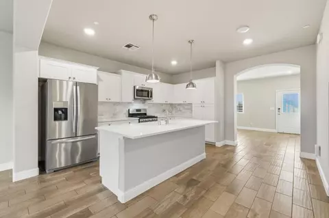 Kitchen - 2715 Las Rosas Ave, Clovis, CA 93619 photo 1 of 1
