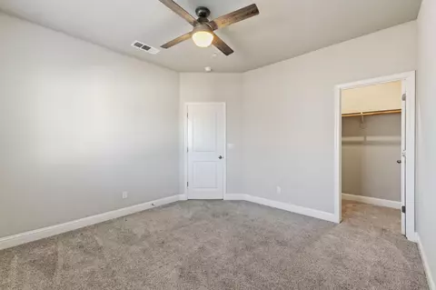 Bedroom - 2715 Las Rosas Ave, Clovis, CA 93619 photo 4 of 10
