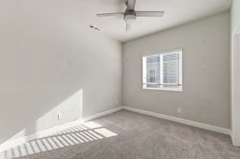 Bedroom - 2715 Las Rosas Ave, Clovis, CA 93619 photo 7 of 10