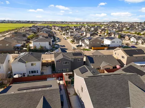 View/Area - 2715 Las Rosas Ave, Clovis, CA 93619 photo 4 of 16