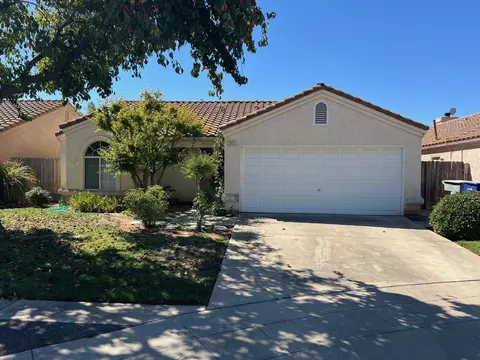 1831 E Chennault Ave, Fresno, CA 93720