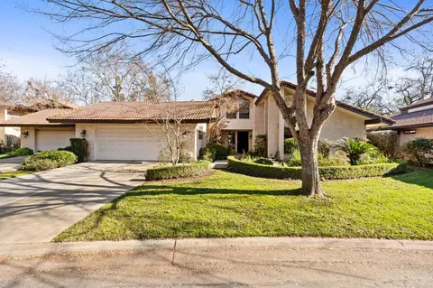 5630 N El Adobe Dr, Fresno, CA 93711