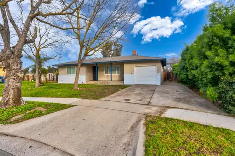 4074 N Ila Ave, Fresno, CA 93705