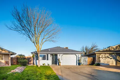 601 Oakridge Dr, Madera, CA 93637