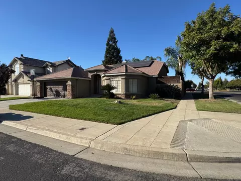 Exterior - 2691 Morris Ave, Clovis, CA 93611 photo 2 of 6