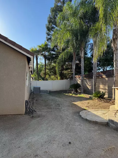 Exterior - 2691 Morris Ave, Clovis, CA 93611 photo 5 of 6