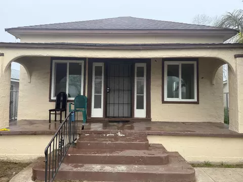 241 E Tuolumne St, Fresno, CA 93706
