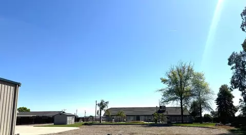 Exterior - 14728 Huntington Rd, Madera, CA 93636 photo 7 of 13