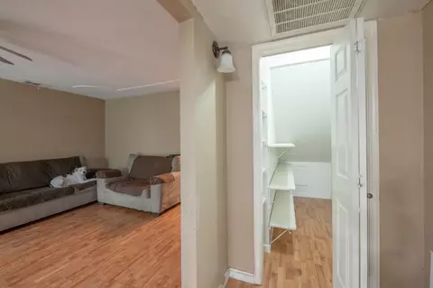 Entry Way - 14531 W Kearney Blvd, Kerman, CA 93630 photo 3 of 4