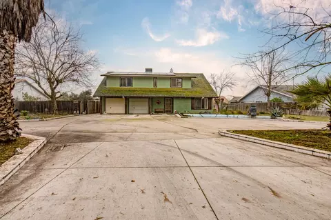 14531 W Kearney Blvd, Kerman, CA 93630