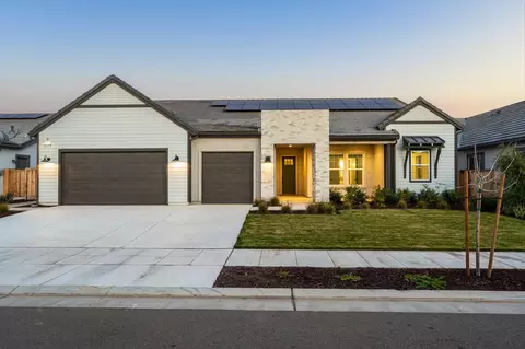 1785 N Renn Ave, Clovis, CA 93619