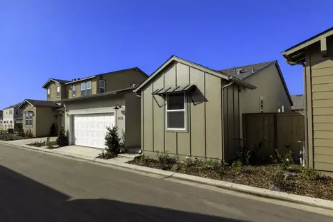 4172 Agnes Ln, Madera, CA 93636