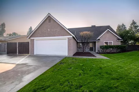 346 W Fremont Ave, Clovis, CA 93612