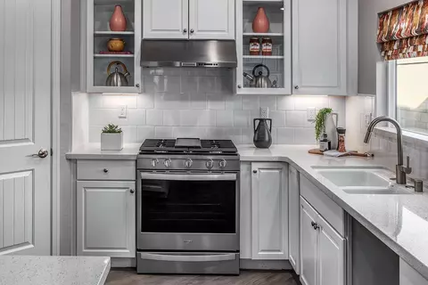 Kitchen - 6526 E Madison Ave, Fresno, CA 93727 photo 2 of 2