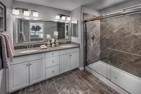 Bath - 6526 E Madison Ave, Fresno, CA 93727 photo 1 of 1