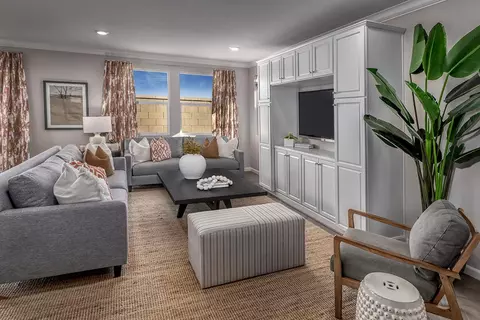Living - 6526 E Madison Ave, Fresno, CA 93727 photo 2 of 2