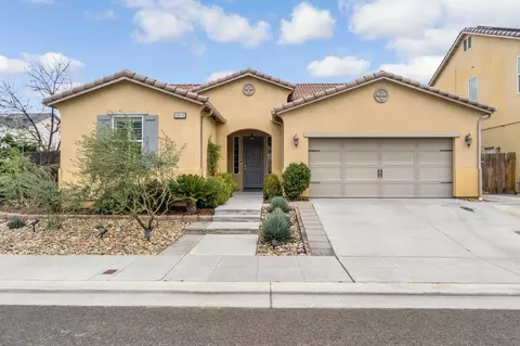 3519 Portals Ave, Clovis, CA 93619