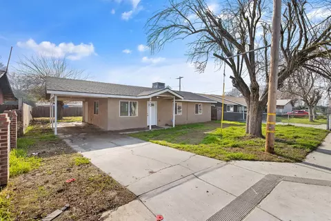 9665 Home Ave, Hanford, CA 93230