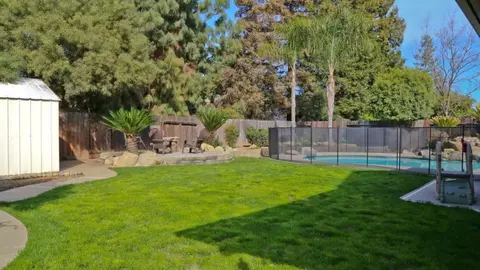 Exterior - 344 Mckelvy Ave, Clovis, CA 93611 photo 4 of 8