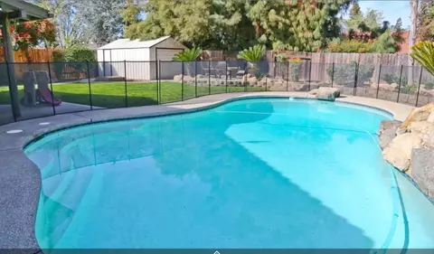Exterior - 344 Mckelvy Ave, Clovis, CA 93611 photo 3 of 8