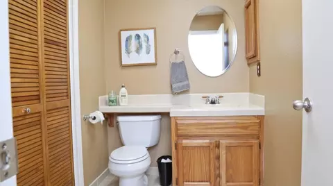 Bath - 344 Mckelvy Ave, Clovis, CA 93611 photo 1 of 3