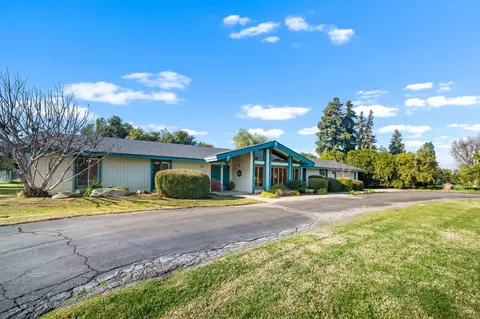 9193 N Fowler Ave, Clovis, CA 93619