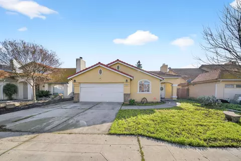 914 Garland Ave, Clovis, CA 93612