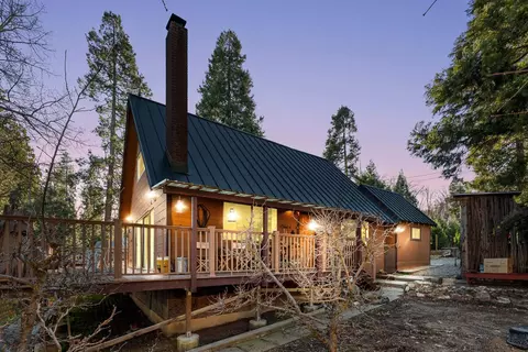 41722 Merriman Ln, Auberry, CA 93602