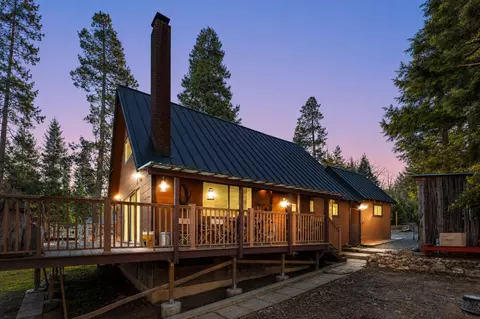 41722 Merriman Ln, Auberry, CA 93602