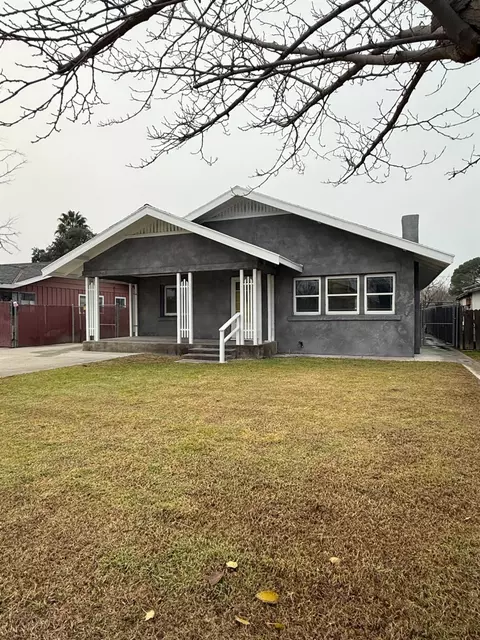 8627 12th St, San Joaquin, CA 93660