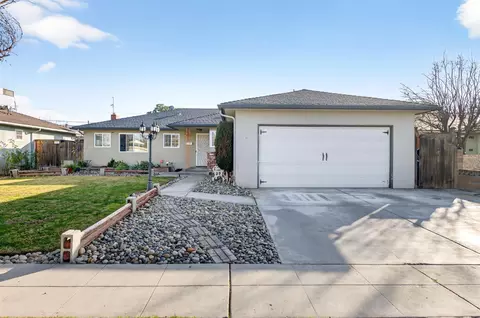 709 E Scott Ave, Fresno, CA 93710